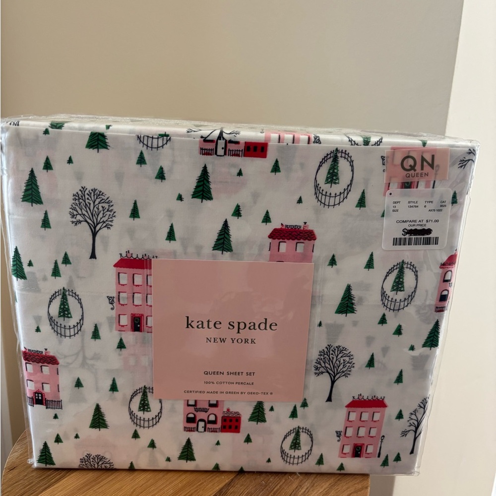 Kate Spade Christmas village Queen Sheet Set brand new